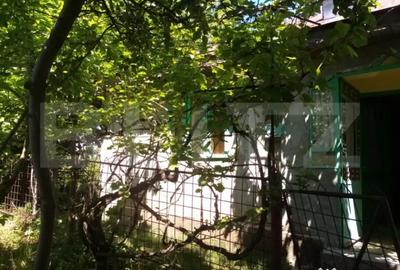 Teren de 1700 mp, în Seciu - 4