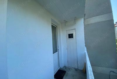 Persoana fizica, vand apartament cu doua camere, etaj 2. - 1