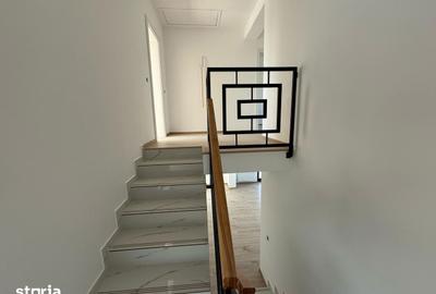 Casă cu 5 camere cu Teren 490 Mp în Păulești - 13