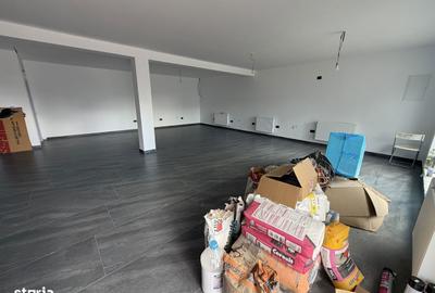 Spațiu comercial, de 100 mp, în Central - 4