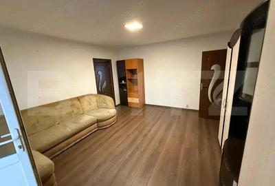 Apartament de vanzare, 52 mp, zona Micro 11 - 1