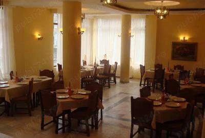 Spațiu comercial, de 1,000 mp, în Predeal - 1