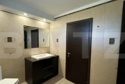 Casa S + P + M de 333 mp utili, cu 2.040 mp teren, front 26 - 22