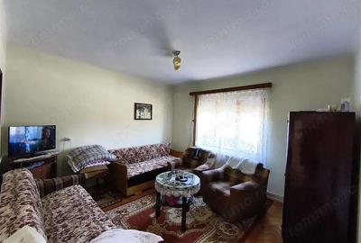 Casa pe un nivel renovata,curte individuala teren 780mp - 1