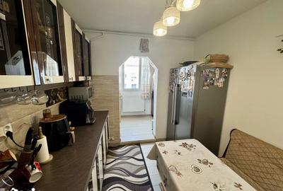 Apartament cu 3 camere, mobilat în Rahova - 11