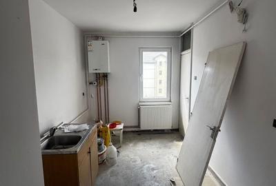 Apartament cu 2 camere decomandat în Central - 4