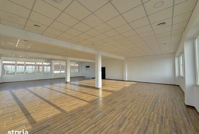 Spațiu comercial, de 476 mp, în Central - 4