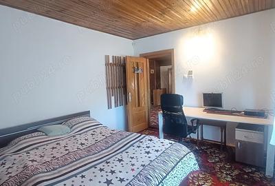 Casa de vanzare cu 8 camere+ teren 4565 mp - 3