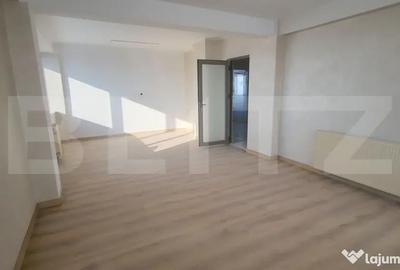 Spațiu comercial, de 130 mp, în Central - 6