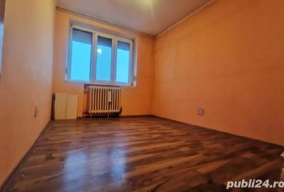 Apartament cu 3 camere decomandat în Nufărul - 2