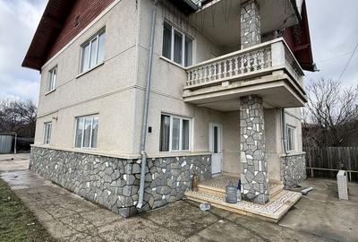 Casă/vilă P+1 cu terasă 210 mp + anexă 80 mp și teren 470 mp - 1