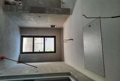 Casă cu 3 camere în Lazuri - 1