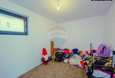 Casă cu 1 camere cu Teren 1450 Mp în Săsar - 6