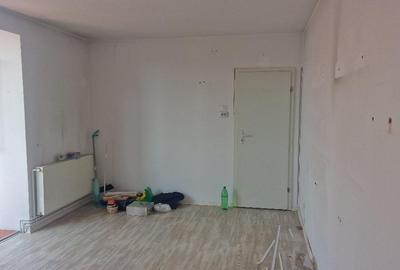 Calea Calarasilor, Hala Traian, semistradal, bloc mixt, centrala termica - 2