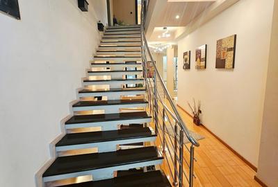 Duplex cu 9 camere cu Canalizare în Albert - 26