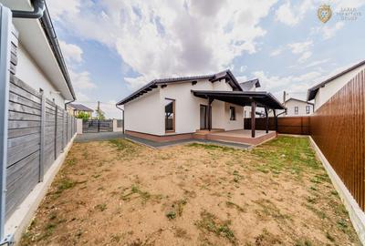 Casă 3 camere de vânzare in Livada - 1