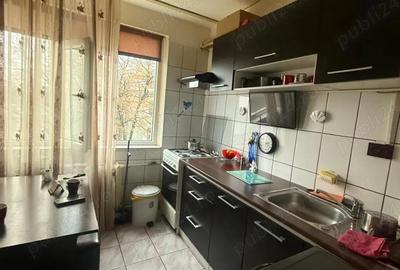 Garsoniera 28 mp, etaj 4 4 Zona Gara Foc?ani ?coala Nr. 7 - 1