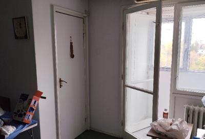 Apartament 2 camere bloc recent reabilitat strada Moldovi?a sector 4 - 12