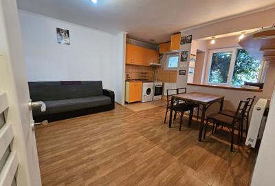 Apartament cu 2 camere semidecomandat în Apărătorii Patriei