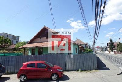 Casă cu 3 camere cu Teren 200 Mp în Central - 2