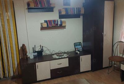 Apartament cu doua camere, zona Casnica - 3