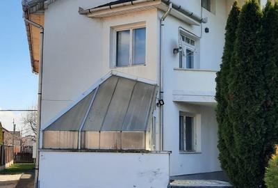 De vanzare casa 5 cam, singur in curte, Cal. Voinicenilor, Zona Horgosa - 2