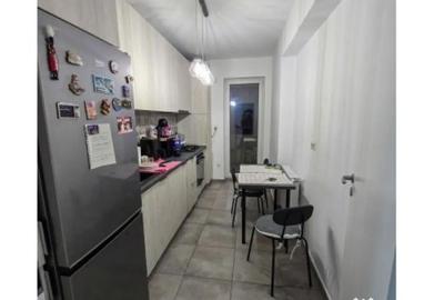 Apartament cu 3 camere decomandat în Apărătorii Patriei - 3