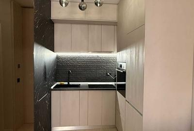 Apartament cu 2 camere semidecomandat, mobilat în Tractorul - 4