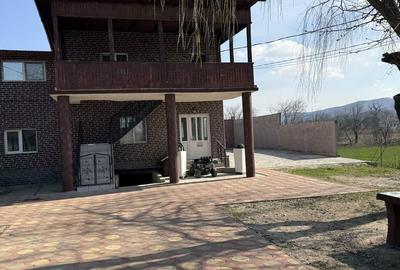Casă cu 8 camere cu Teren 10800 Mp în Galicea - 5