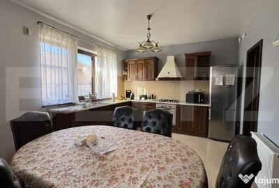 Casă cu 4 camere cu Teren 588 Mp în Central - 12