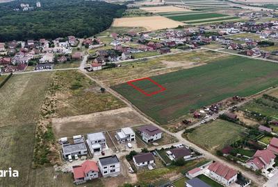 Teren de 2080 mp, în Sânmartin