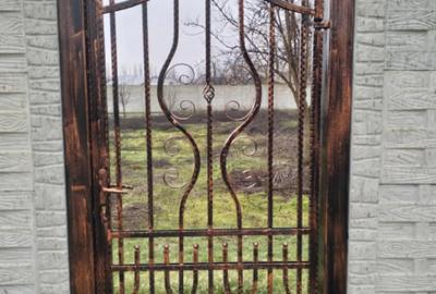 Teren de 1310 mp, în Meri - 15