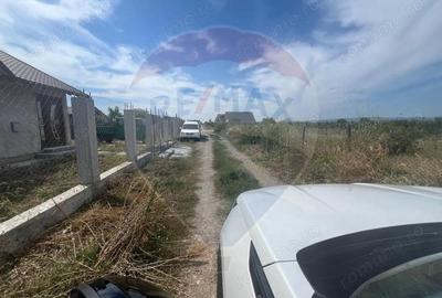 Teren de 585 mp, în Golești - 1