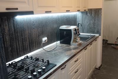 Apartament cu 3 camere decomandat în Siderurgiștilor