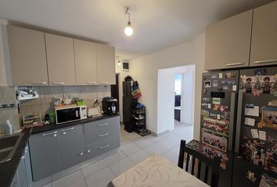 Apartament cu 3 camere decomandat, mobilat în Drumul Taberei - 12