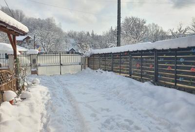 Casă cu 4 camere cu Teren 550 Mp în Beleți