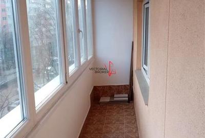 Apartament cu 3 camere semidecomandat în Tei - 14