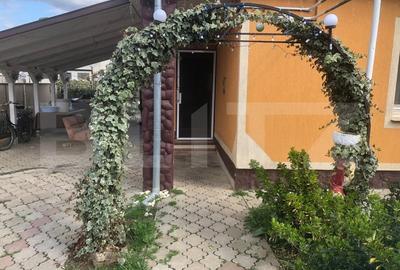 Casa cu 3 camere si anexe, 170 mp, zona Carpati 2