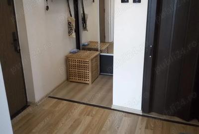 Inchiriez apartament 3 camere - 6