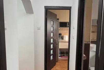 Apartament cu 3 camere decomandat în Giurgiului - 2