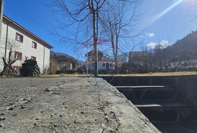 Casă cu 7 camere cu Teren 1134 Mp în Tarcău - 5