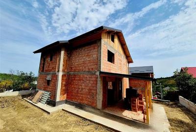 Casa de vanzare cu priveliste frumoasa Casa de vanzare cu priveliste frumoasa - 2