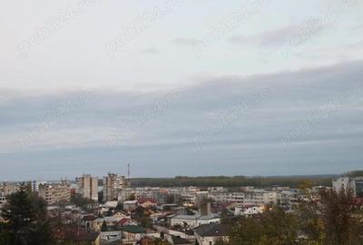 Casă cu 3 camere decomandat cu Canalizare în Ultracentral - 2