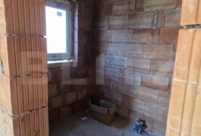 Casă cu 3 camere cu Teren 500 Mp în Unirea - 14