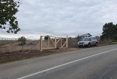 Teren de 4500 mp, în Crâng
