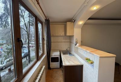 Apartament cu 3 camere decomandat în Central - 2
