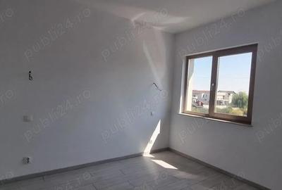 Vand vila duplex,Tancodrom, Pitesti. Se vind individual sau tot duplexul - 9