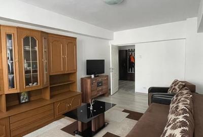 Apartament cu 2 camere decomandat, mobilat în Ultracentral