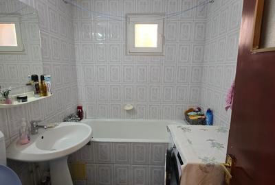 1 Decembrie 1918, 15 minute metrou, Auchan, bloc 1980, 2 gr sanitare, - 3