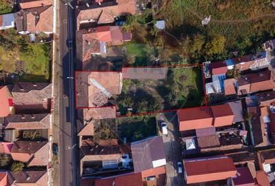 Casă cu 4 camere cu Teren 818 Mp în Central - 2